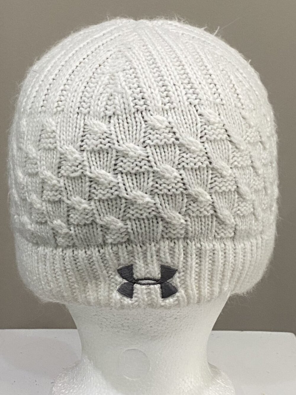UNDER ARMOUR Womens Cable Knit Beanie - White - OS Size